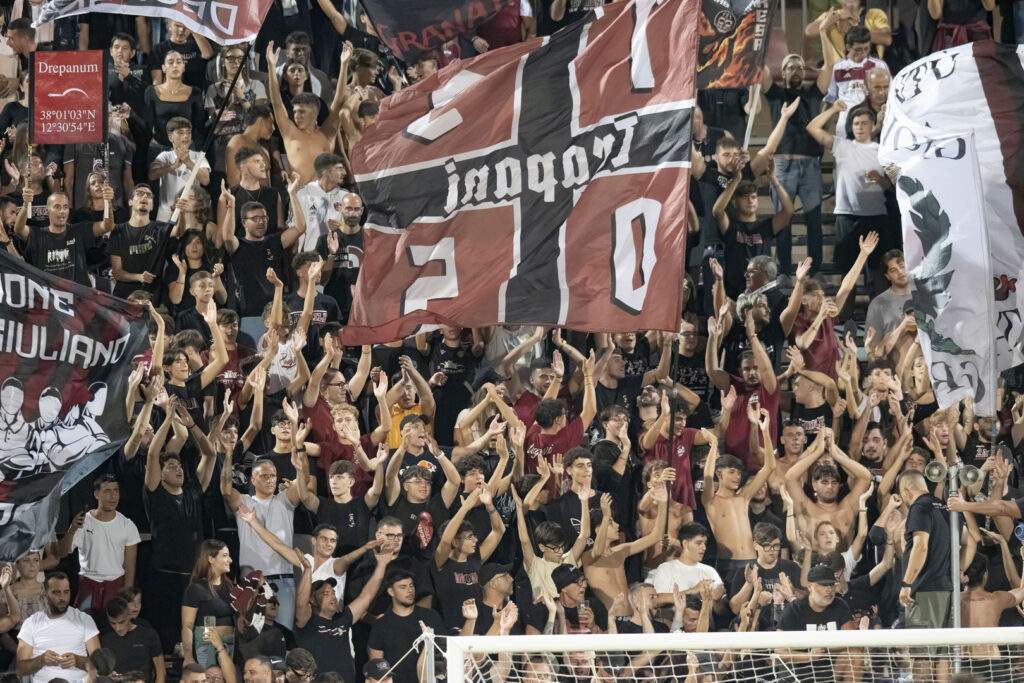 I tifosi della curva Nord del Trapani